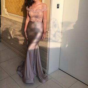 ELEGANT SILK AND LACE GOWN